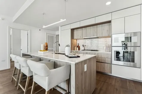 211 North Harbor Drive Chicago IL 60601