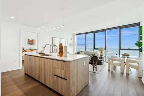 211 North Harbor Drive Chicago IL 60601