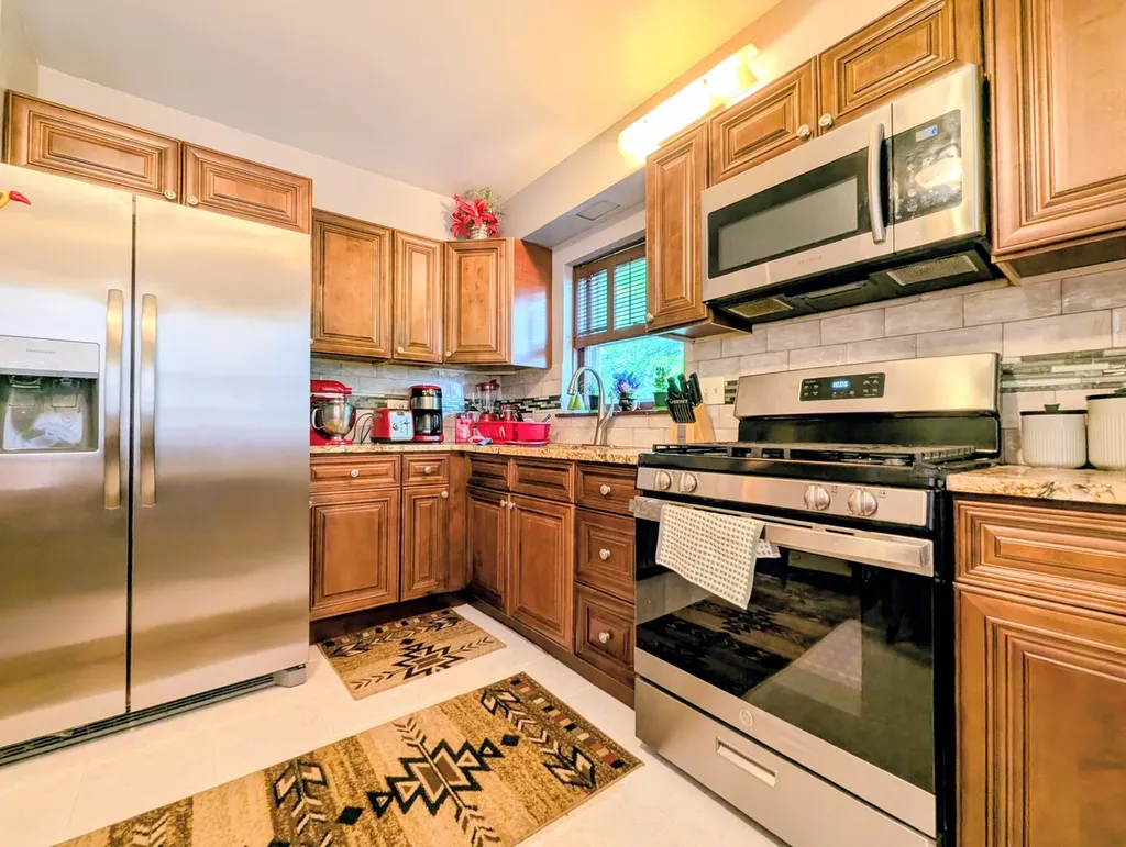4229 North Keystone Avenue Chicago IL 60641
