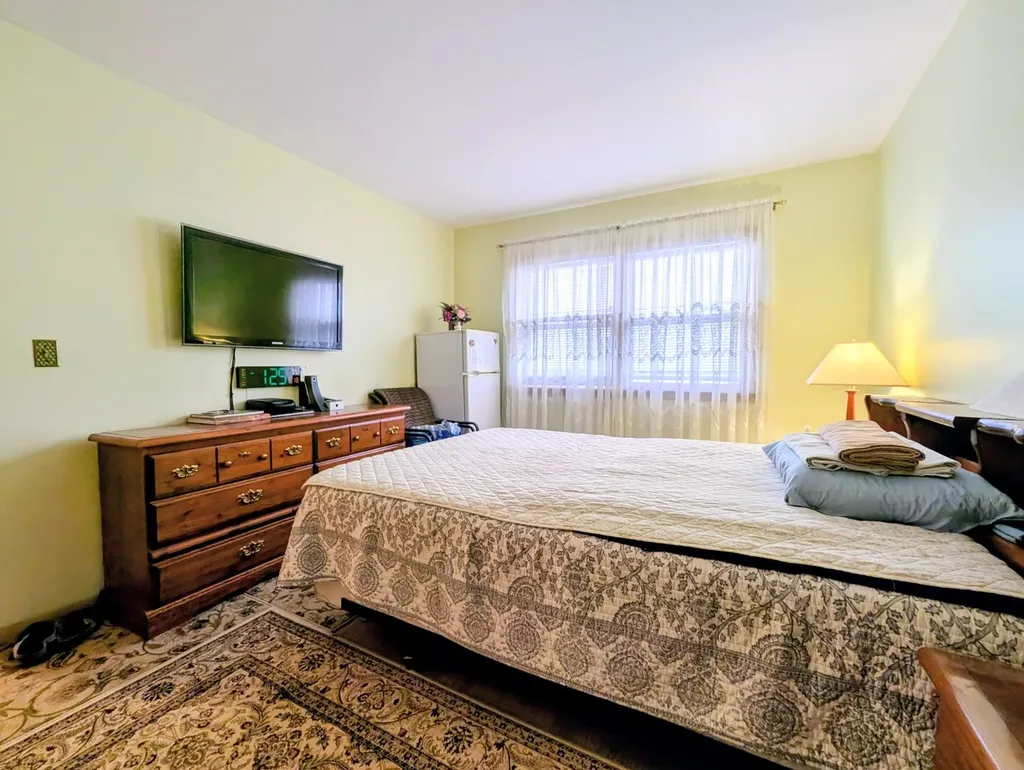 4229 North Keystone Avenue Chicago IL 60641