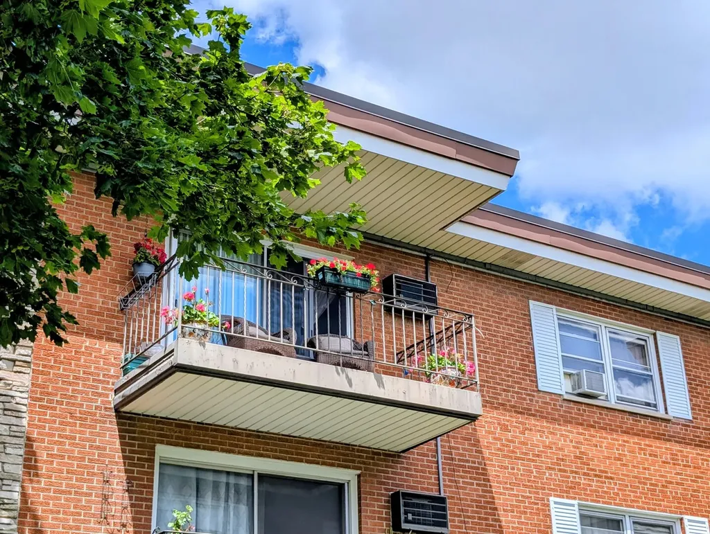 4229 North Keystone Avenue Chicago IL 60641