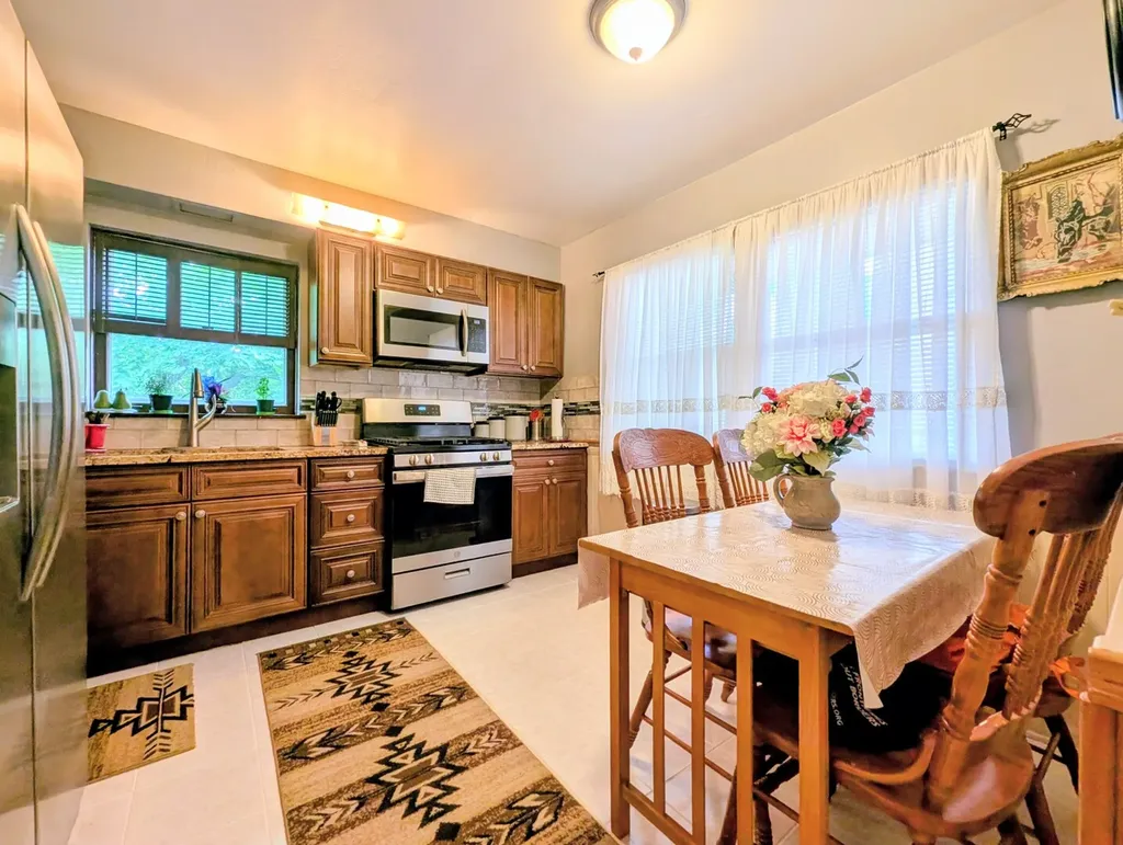4229 North Keystone Avenue Chicago IL 60641
