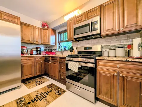 4229 North Keystone Avenue Chicago IL 60641