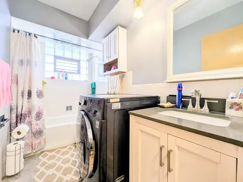 4229 North Keystone Avenue Chicago IL 60641