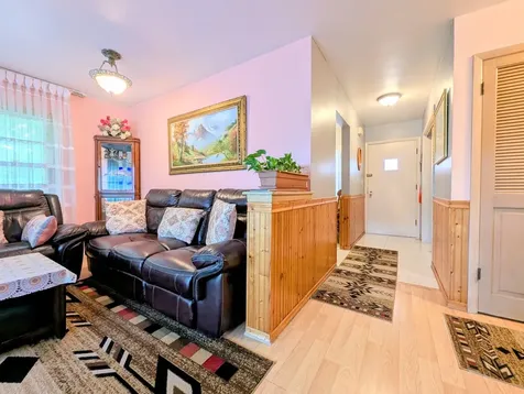 4229 North Keystone Avenue Chicago IL 60641