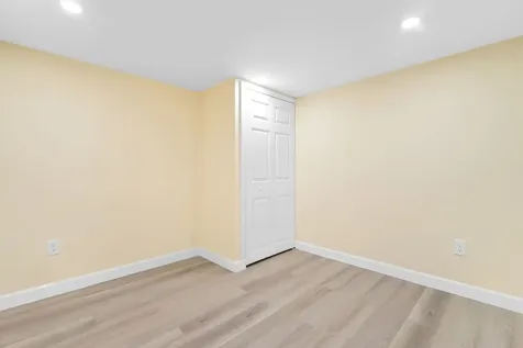 292 East Burlington Street Riverside IL 60546