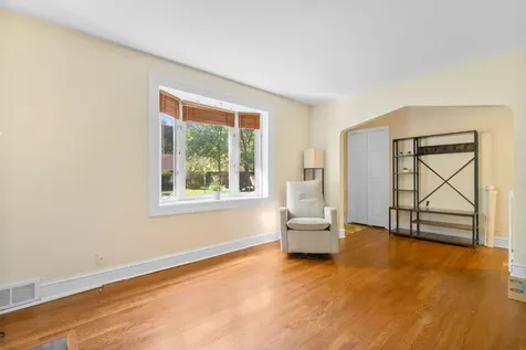 292 East Burlington Street Riverside IL 60546