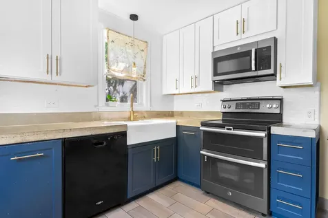 292 East Burlington Street Riverside IL 60546