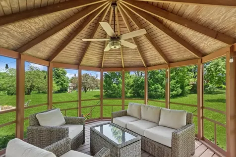 14 James Drive Hawthorn Woods IL 60047