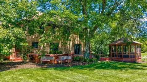 14 James Drive Hawthorn Woods IL 60047