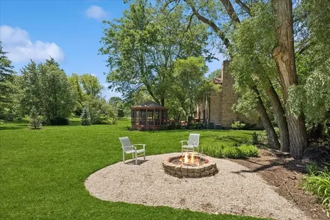 14 James Drive Hawthorn Woods IL 60047