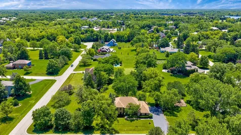 14 James Drive Hawthorn Woods IL 60047