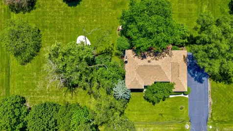 14 James Drive Hawthorn Woods IL 60047