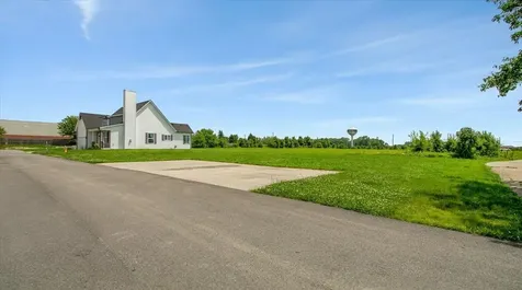 2072 Waters Edge Drive Minooka IL 60447