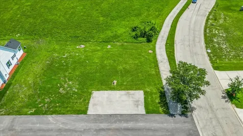 2072 Waters Edge Drive Minooka IL 60447