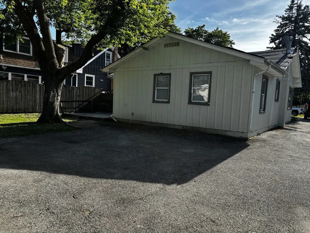 233 South Yale Avenue Addison IL 60101