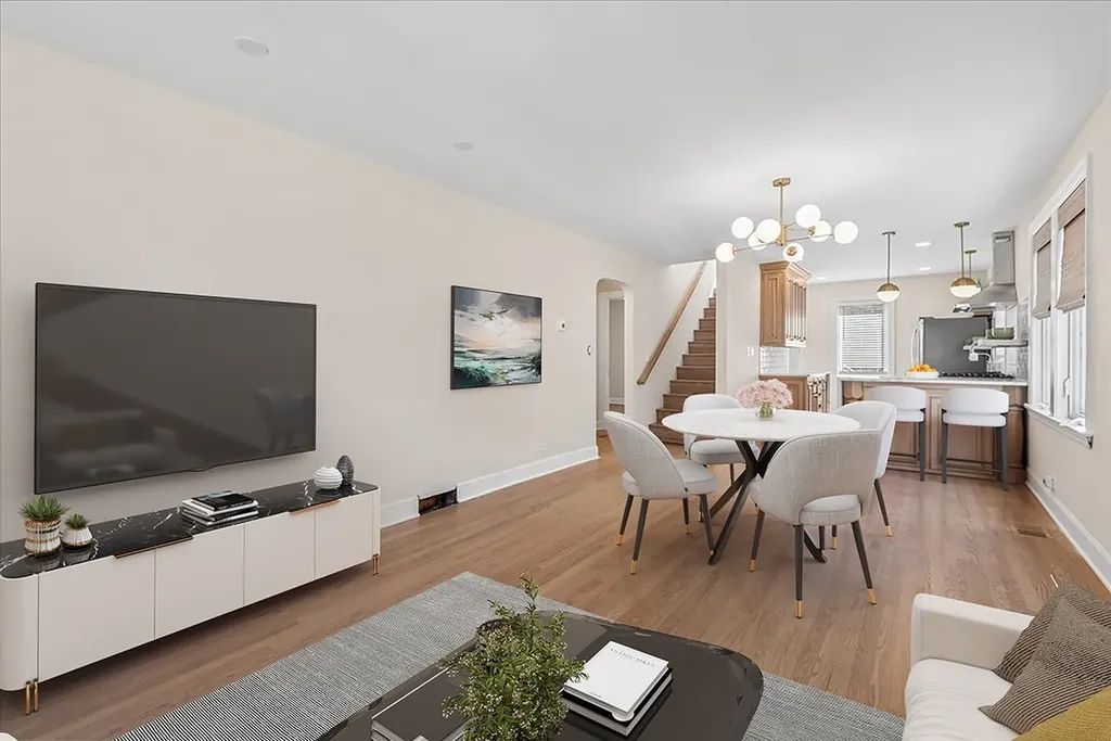 5905 North Melvina Avenue Chicago IL 60646