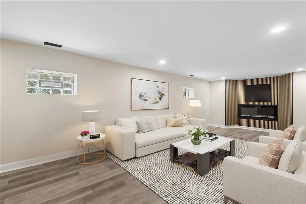 5905 North Melvina Avenue Chicago IL 60646