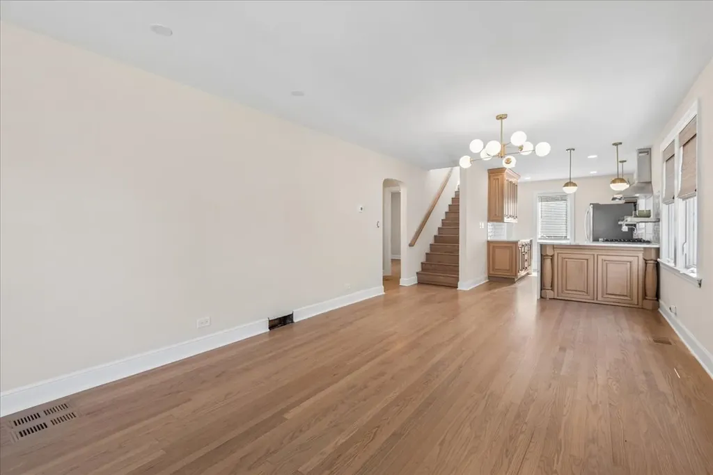 5905 North Melvina Avenue Chicago IL 60646
