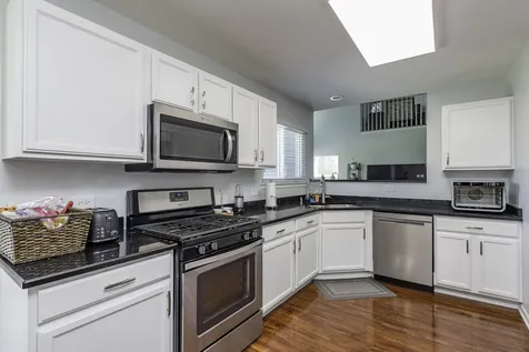 2901 Harrisburg Court Lindenhurst IL 60046