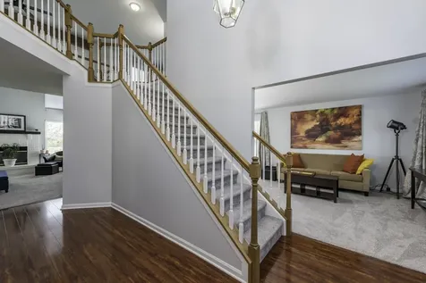 2901 Harrisburg Court Lindenhurst IL 60046