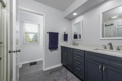 2901 Harrisburg Court Lindenhurst IL 60046