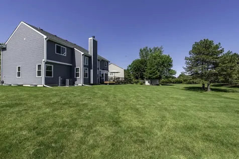 2901 Harrisburg Court Lindenhurst IL 60046