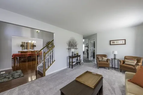 2901 Harrisburg Court Lindenhurst IL 60046