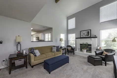 2901 Harrisburg Court Lindenhurst IL 60046