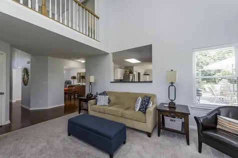 2901 Harrisburg Court Lindenhurst IL 60046