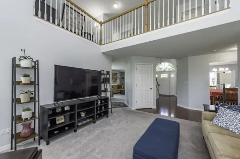 2901 Harrisburg Court Lindenhurst IL 60046