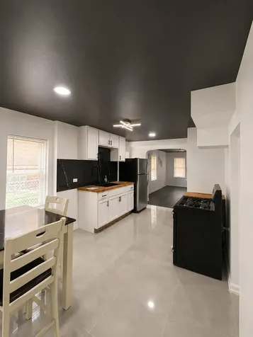10327 South Calhoun Avenue Chicago IL 60617