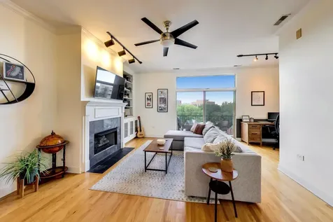 2342 West Bloomingdale Avenue Chicago IL 60647