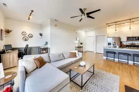 2342 West Bloomingdale Avenue Chicago IL 60647