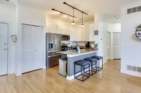2342 West Bloomingdale Avenue Chicago IL 60647