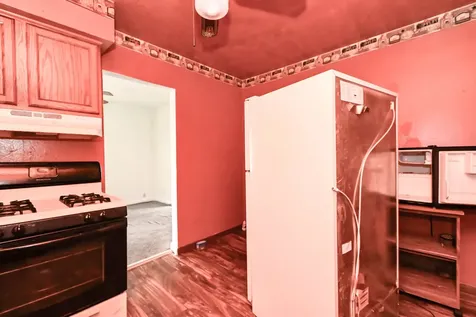 2710 30TH Street Zion IL 60099