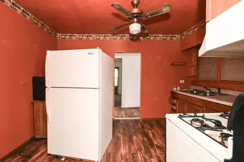 2710 30TH Street Zion IL 60099