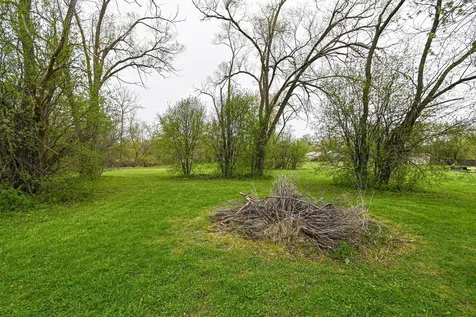 2710 30TH Street Zion IL 60099