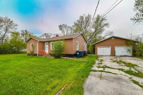 2710 30TH Street Zion IL 60099