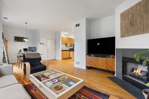 940 West Fry Street Chicago IL 60642