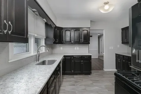 16 Woodruff Drive Bloomington IL 61701