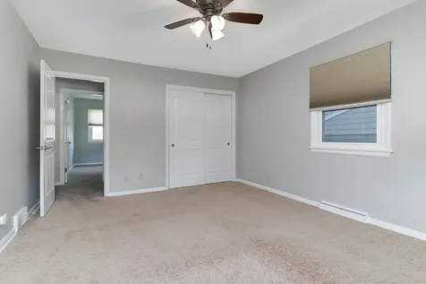 16 Woodruff Drive Bloomington IL 61701