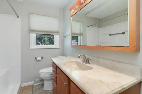 16 Woodruff Drive Bloomington IL 61701