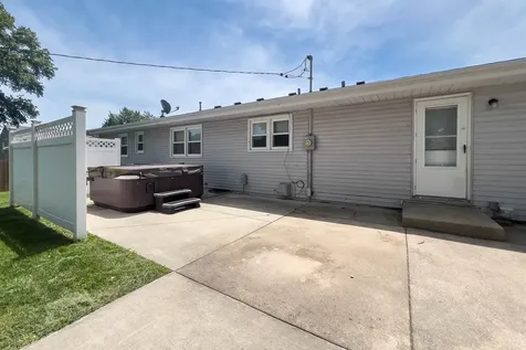 16 Woodruff Drive Bloomington IL 61701