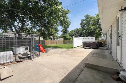 16 Woodruff Drive Bloomington IL 61701
