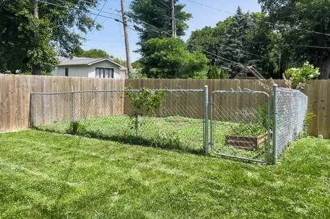 16 Woodruff Drive Bloomington IL 61701