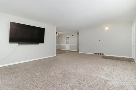 16 Woodruff Drive Bloomington IL 61701