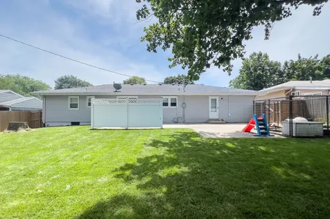 16 Woodruff Drive Bloomington IL 61701
