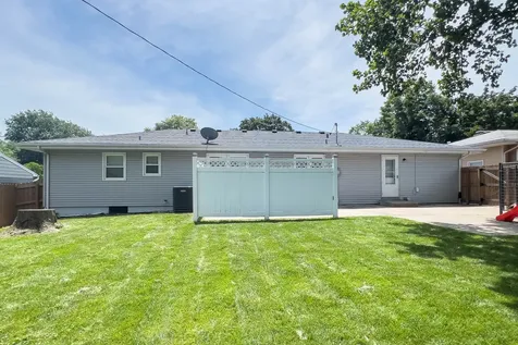 16 Woodruff Drive Bloomington IL 61701