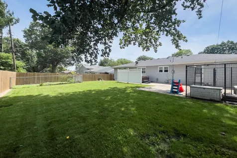 16 Woodruff Drive Bloomington IL 61701